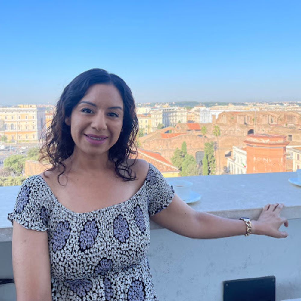 Meet your Posher, Paula